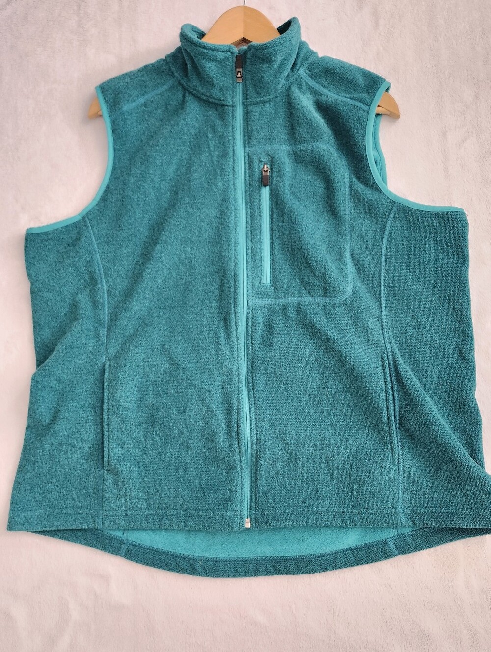 DULUTH TRADING Womens Plus Size 2XL Polartec Fleece Sweater Vest Bright Teal NWT - Picture 2 of 9